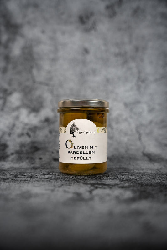 Oliven mit Sardellen gefüllt